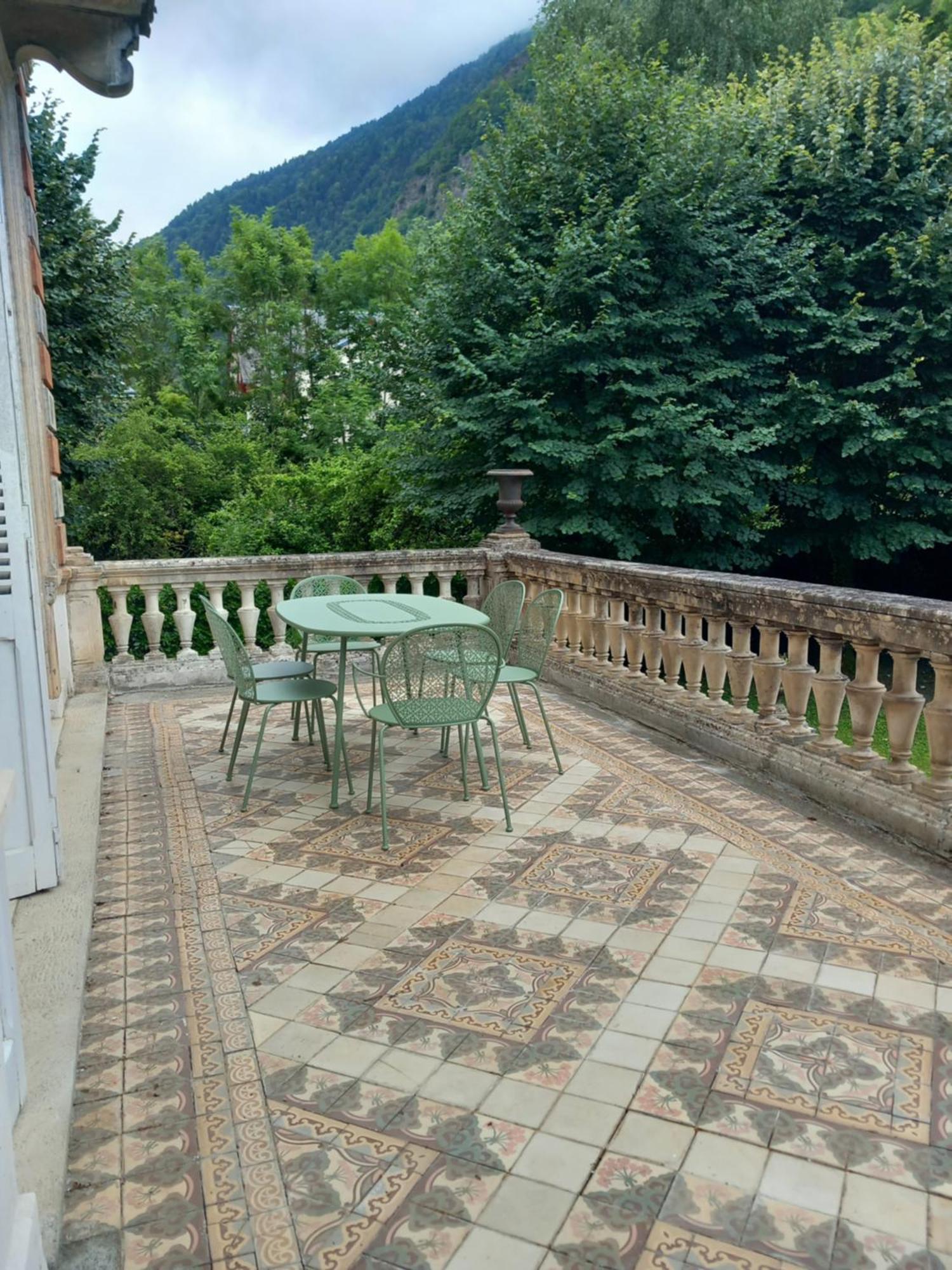Villa Du Lys Bagnères-de-Luchon Eksteriør billede